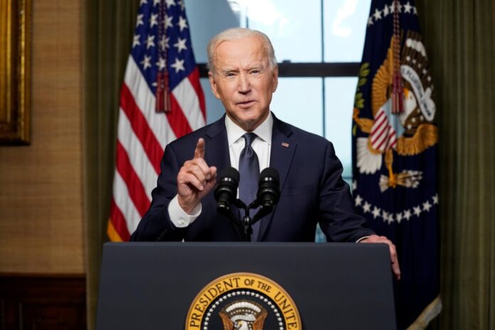 2021-04-14t185921z-1016568851-rc2uvm94o556-rtrmadp-3-usa-biden-afghanistan Biden se pronuncia sobre ataque em Maine: "mais um tiroteio sem sentido”
