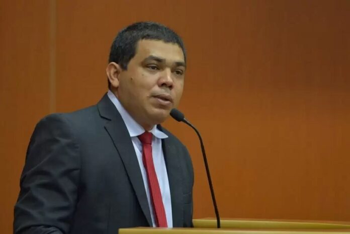 Soldado Sampaio RR Em ano eleitoral, Assembleia Legislativa de Roraima vai gastar mais de R$ 3 milhões com material gráfico para dar visibilidade as atividades de parlamentares
