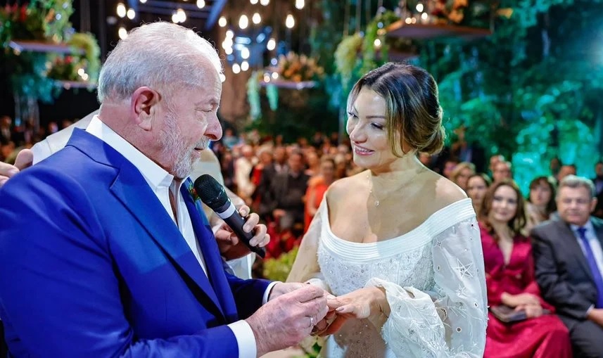 Lula se casa com lista de convidados restrita e proibição do uso de aparelhos celulares