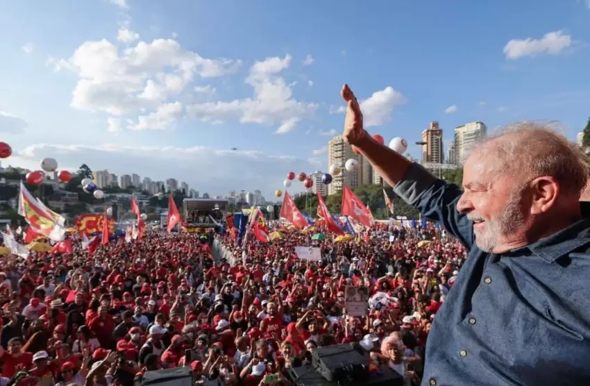 PL aciona TSE contra PT e Lula por campanha antecipada em evento partidário e do Dia do Trabalhador