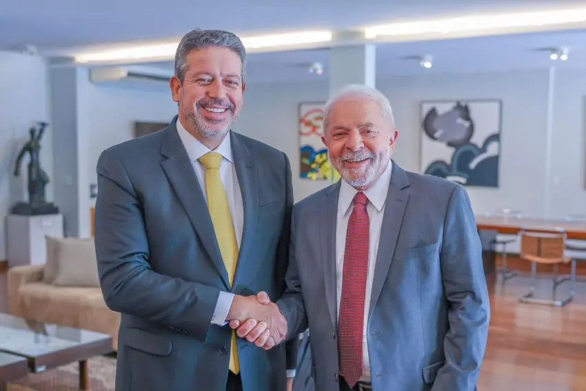 Lula oficializa indicado de Lira como presidente da Caixa