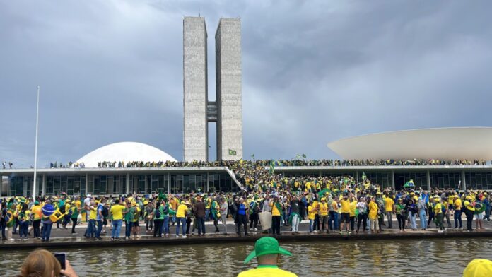 Congresso invadido por bolsonaristas