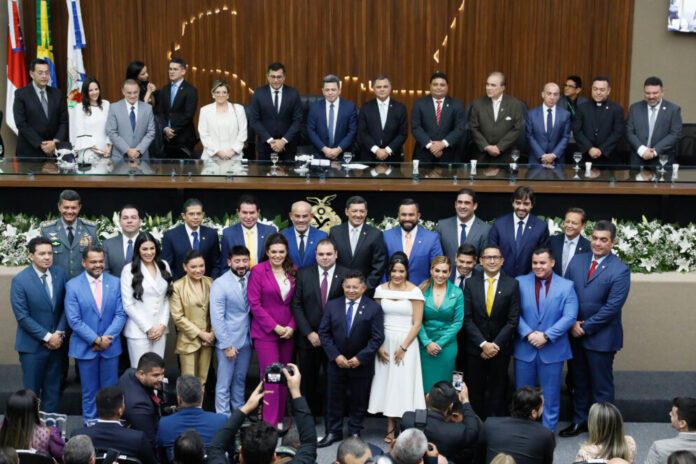 Posse Aleam Deputados estaduais fazem balanço de atuação no primeiro semestre na Aleam
