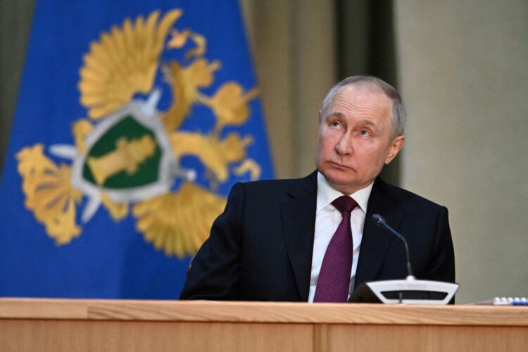 Putin ameaça retomar testes com armas nucleares