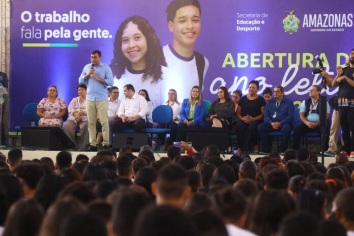 Wilson Lima Wilson Lima anuncia convocação de 299 aprovados no concurso da Secretaria de Educação