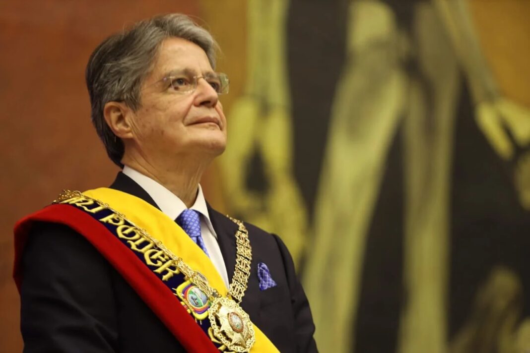 'Morte cruzada': em processo de impeachment, Guillermo Lasso dissolve Parlamento do Equador