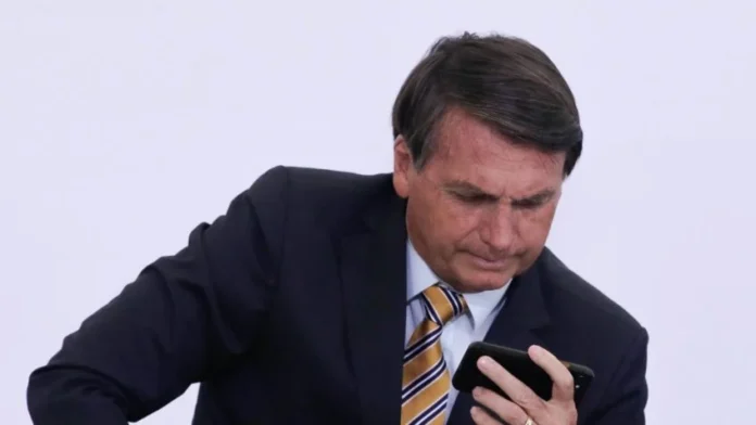 Bolsonaro-celular-848x477
