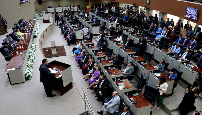 bancada cmm Bancada da CMM sofre alteração após incorporação do partido PSC ao Podemos
