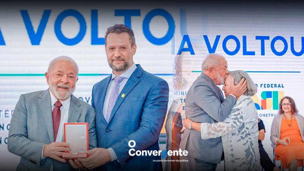 Pesquisadores do AM recebem condecorações de Lula, revogadas no governo Bolsonaro