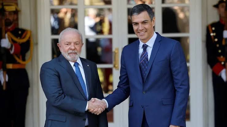 Lula conversa com primeiro-ministro espanhol e aposta na proximidade entre os países para acelerar acordo