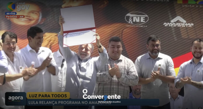 capa lula Acompanhado de políticos do Amazonas, Lula recebeu título de cidadão parintinense