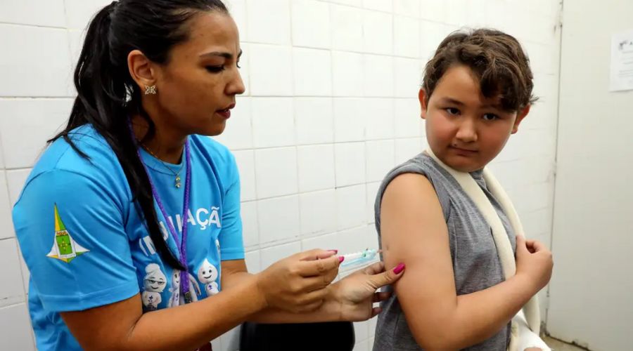 Dengue, Vacinação, Adolescentes, Saúde,