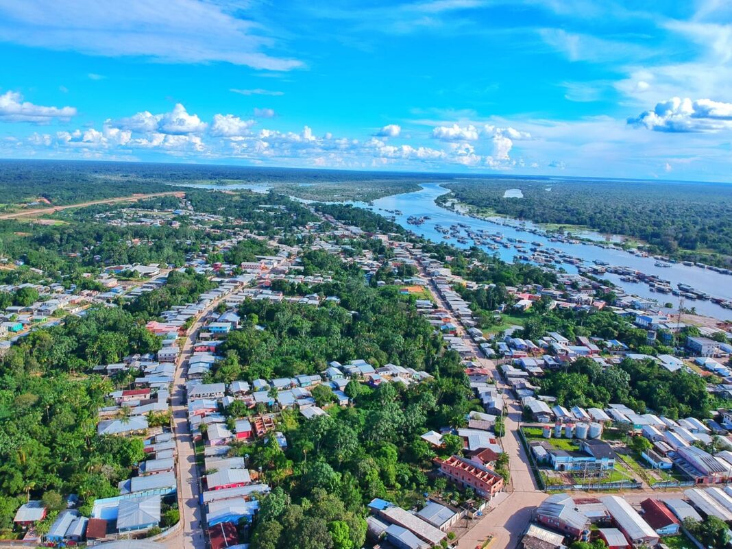 O Ministério Público do Amazonas (MPAM), por meio da Promotoria de Justiça de Tapauá, instaurou, nesta terça-feira, (19), um Procedimento Administrativo (PA) com o objetivo de fiscalizar e acompanhar a oferta do Atendimento Educacional Especializado (AEE) pela Rede Municipal de Tapauá no ano de 2024.