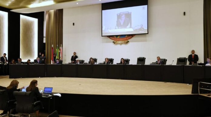 Fundo de Apoio, Maués, Multa, Improbidades,