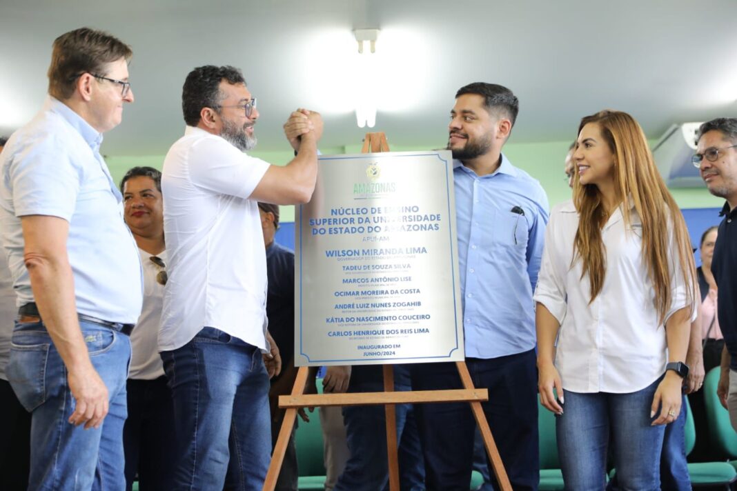 A Universidade do Estado do Amazonas (UEA) inaugurou, no dia 15 de junho, em parceria com o Governo do Amazonas, o Núcleo de Ensino Superior de Apuí (distante 453 quilômetros de Manaus). A unidade, agora revitalizada, conta com instalações modernas e preparadas para atender a comunidade acadêmica, proporcionando um ensino de excelência.