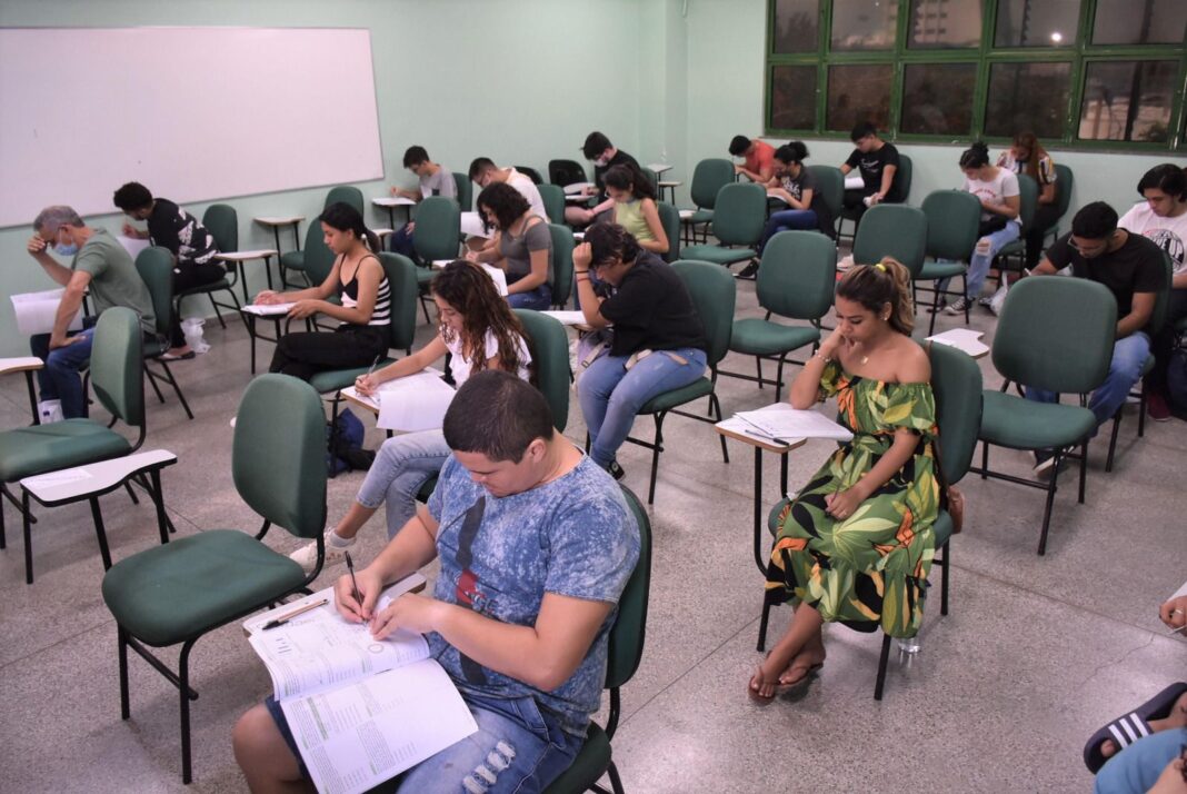 O período para solicitar a isenção do pagamento das taxas de inscrição do Vestibular e do Sistema de Ingresso Seriado (SIS) 2024, acesso 2025, da Universidade do Estado do Amazonas (UEA), termina às 17h (horário de Manaus) desta sexta-feira (02), horário de Manaus.