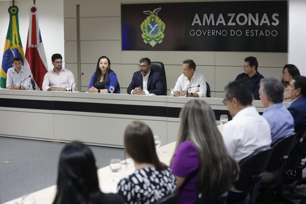 Com investimentos de R$ 6,2 milhões, Governo do Amazonas assina contrato para construção de residencial em Petrópolis