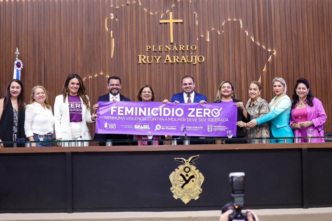 realizaram, na sede do Legislativo Estadual, o lançamento da campanha “Feminicídio Zero: Nenhuma Violência contra a Mulher Deve Ser Tolerada”.