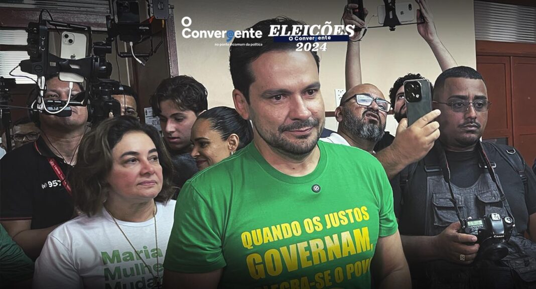 A agenda dos candidatos a Prefeitura de Manaus que concorrem no segundo turno começou na manhã deste domingo, (27). O Capitão Alberto Neto (PL) votou, no Colégio Nossa Senhora Auxiliadora, no Centro da cidade, por volta das 10h da manhã, acompanhado da vice, Maria do Carmo Seffair (Novo), que vota em seguida, por volta das 11h, no CMEI Padre Pedro Gabriel Neto, zona Sul.