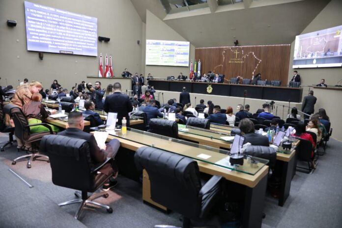 Projeto-de-Lei-Orcamentaria-Anual-comeca-a-tramitar-na-Assembleia-Legislativa-Foto-Danilo-Mello-Aleam Projeto