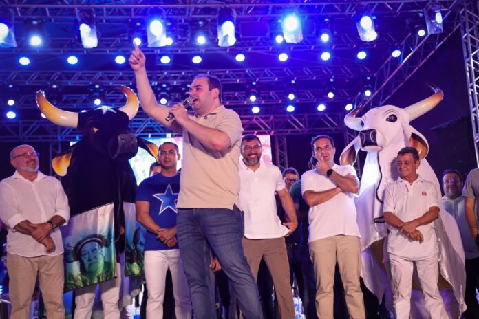 Em-Parintins-presidente-Roberto-Cidade-fala-da-expectativa-de-incremento-na-economia-regional-com-o-Festival-Folclorico-2025-e-vistoria-obras-do-Prosai-Foto-Herick-Pereira