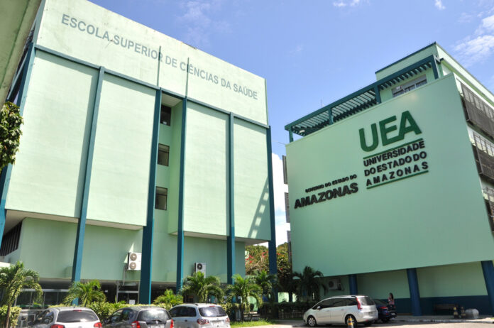 UEA-Fachada_baixa-resolucao_Escola-Superior-de-Ciencias-da-Saude