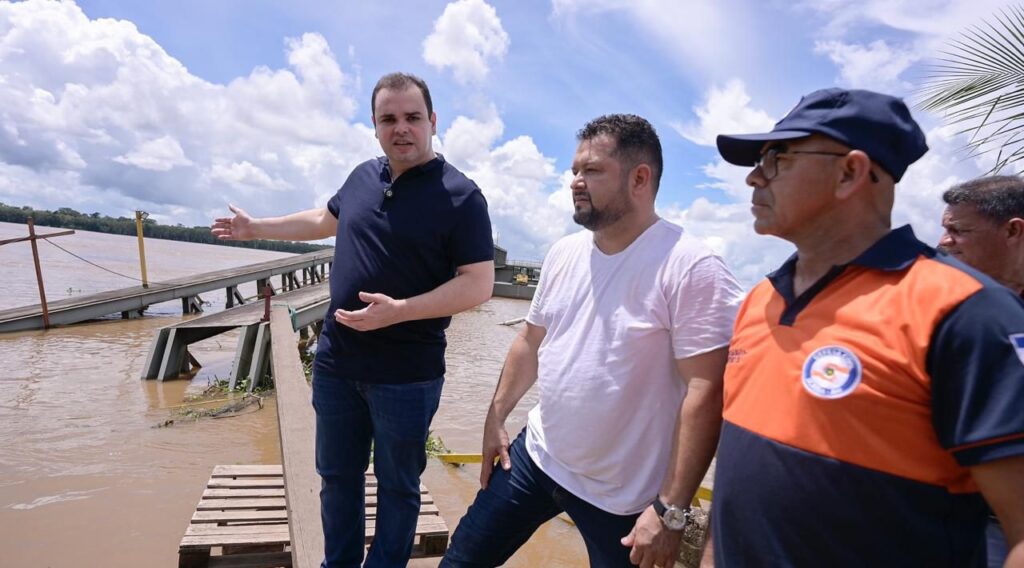 Balsa provisória chega a Borba com apoio de Roberto Cidade