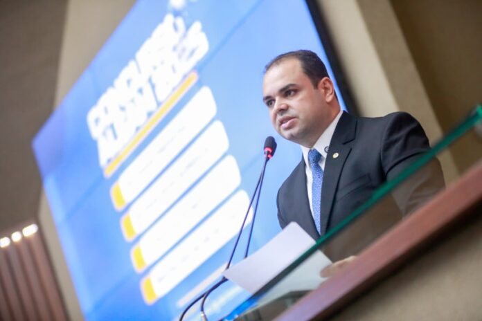 Concurso-da-Aleam-bate-recorde-23-mil-inscritos-em-apenas-24-horas-Foto-Danilo-Mello-Aleam