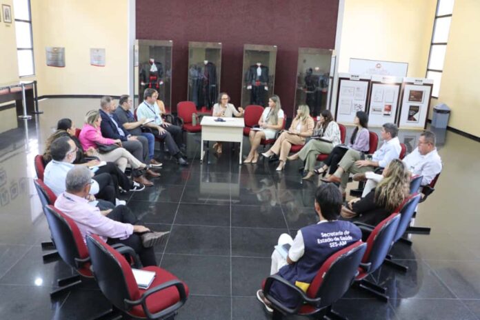 MP e órgãos de saúde discutem uso do nome social em atendimentos à comunidade LGBTQIAPN+