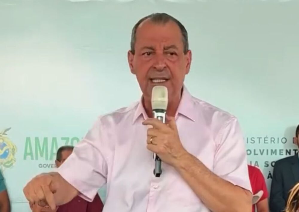 Senador Omar Aziz (2)