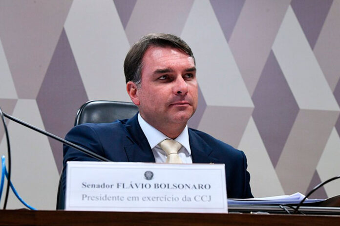 flavioi-bolsonaro-07-10-2025
